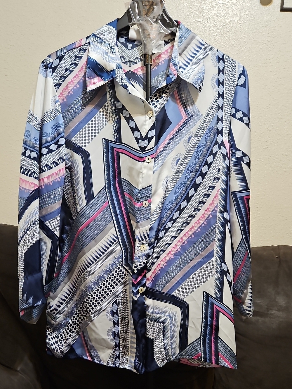 Women's Geometric Print Button-Up Blouse - Blue & Pink